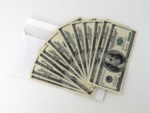 How to save money on moving day